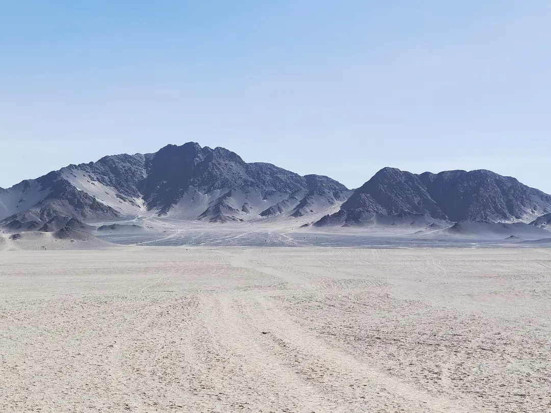 敦煌租車駕駛途中汽車涉水突然熄火怎么辦？