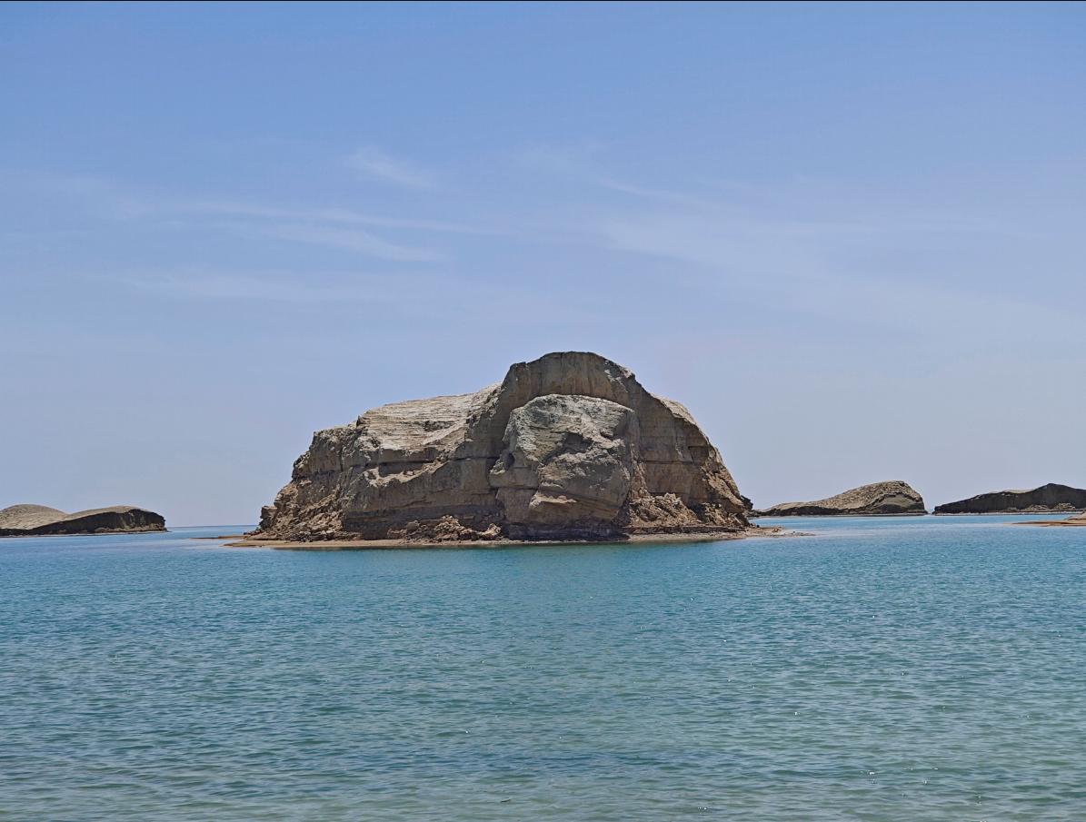 敦煌租車公司：租車與叫出租車的三大不同點(diǎn)