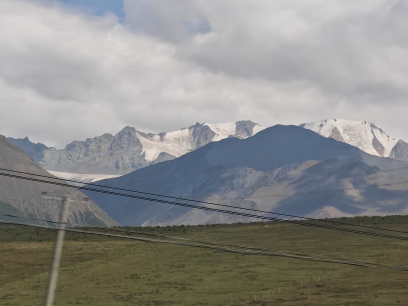 敦煌租車公司：敦煌租車要抵押嗎？抵押什么？