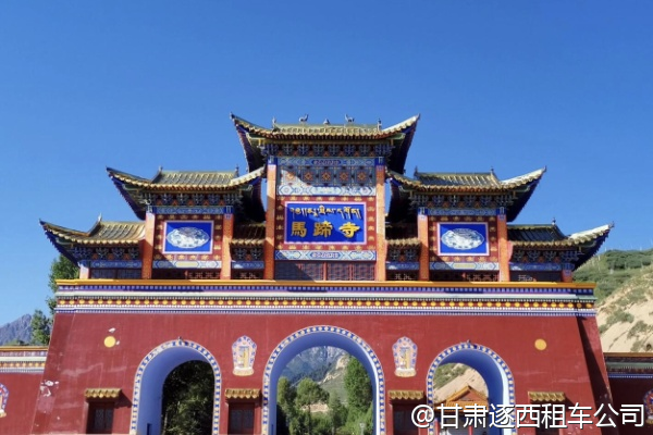 想找能接待殘疾人的無障礙包車，有這類車型嗎？  