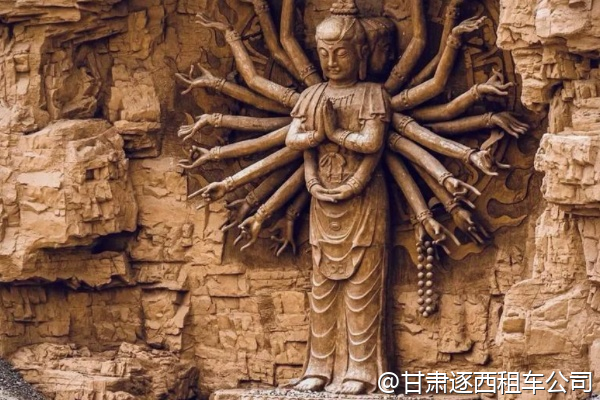 包車(chē)司機(jī)通常在哪里接人？酒店、機(jī)場(chǎng)還是高鐵站？  