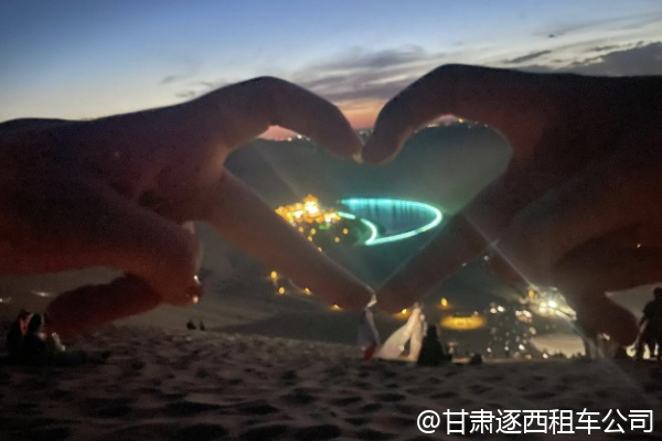 我們公司想租兩輛商務(wù)車，能開發(fā)票嗎？  