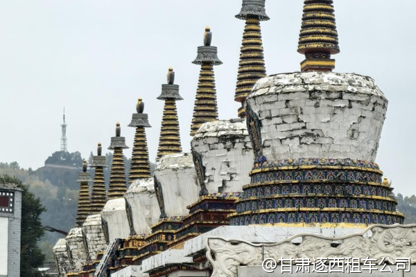 甘肅有沒(méi)有適合寫(xiě)生的景點(diǎn)？包車(chē)能帶畫(huà)具嗎？  