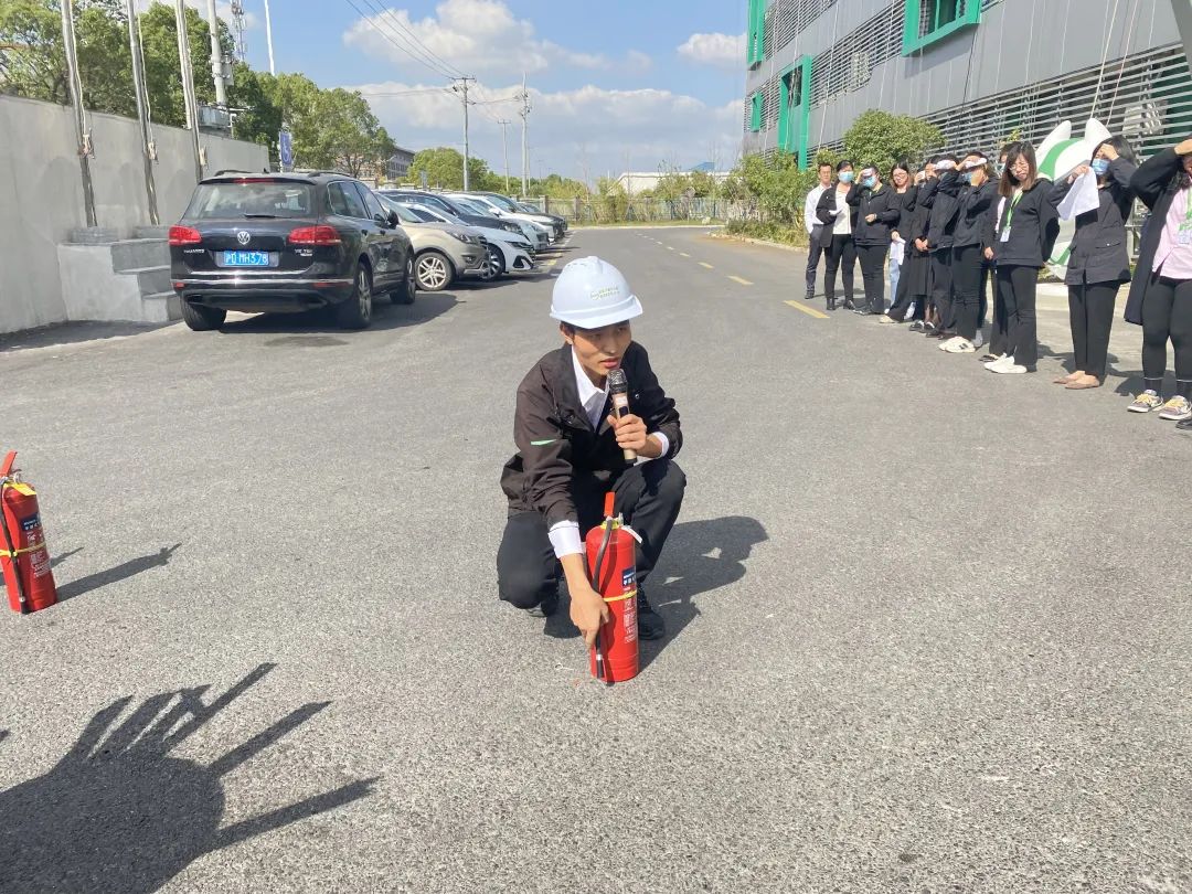 薩震節(jié)能空壓機開展消防演練，防患于未然！.jpg